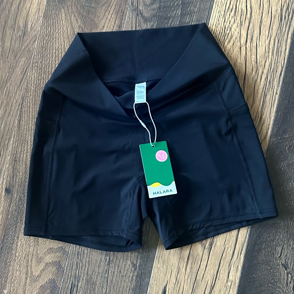 NEW Halara UltraSculpt High Waisted Crossover Side Pocket Biker Shorts 5”